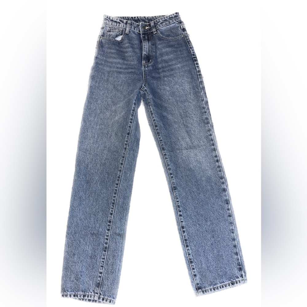 The perfect fitted boyfriend/mom jeans !!